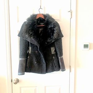 bebe black coat with faux fur collar. Size S/P.